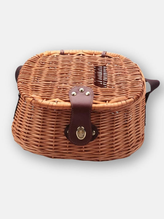 Panier de pêche en osier ancien