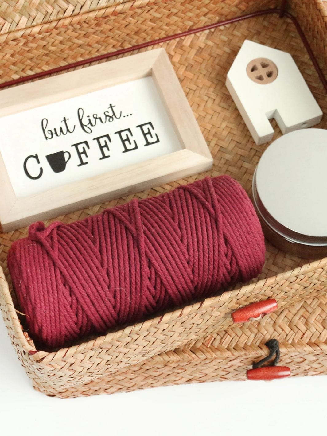 Petit panier en osier avec couvercle 32x28x7 cm & 28x24x6 cm